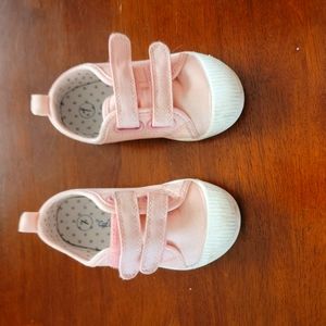 Kids Light pink velcro sneakers